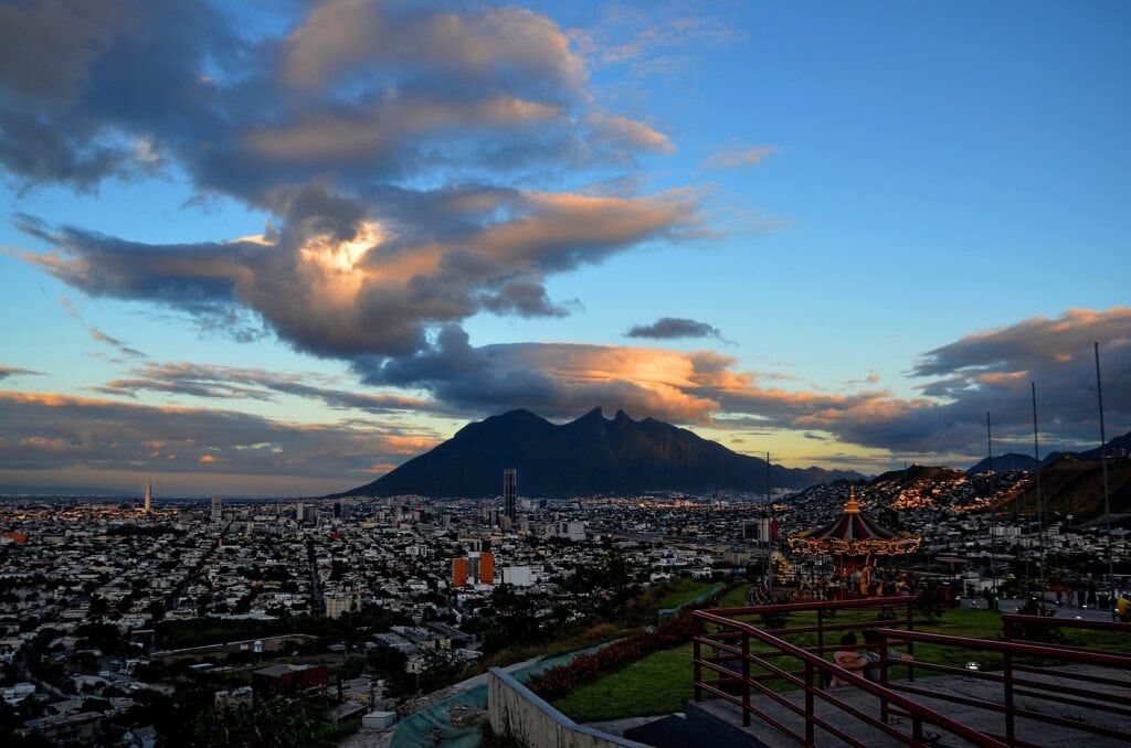 puesta de sol en Monterrey