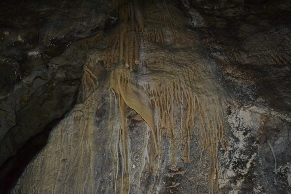 Formaciones en la Caverna de las Brujas