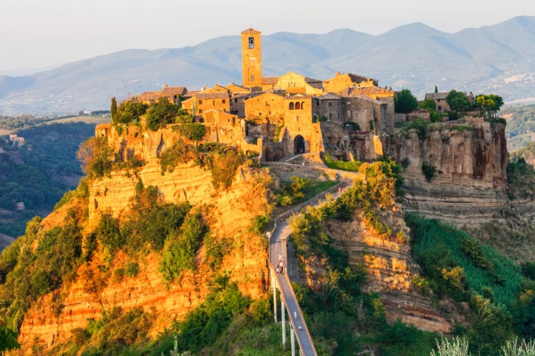 paisaje de colina en Civita di Bagnoregio