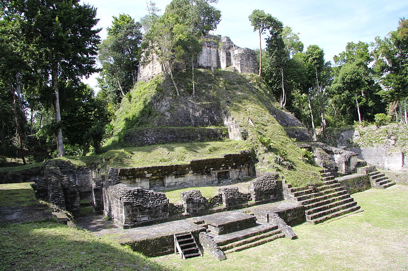 sitio arqueológico Nakum en Petén