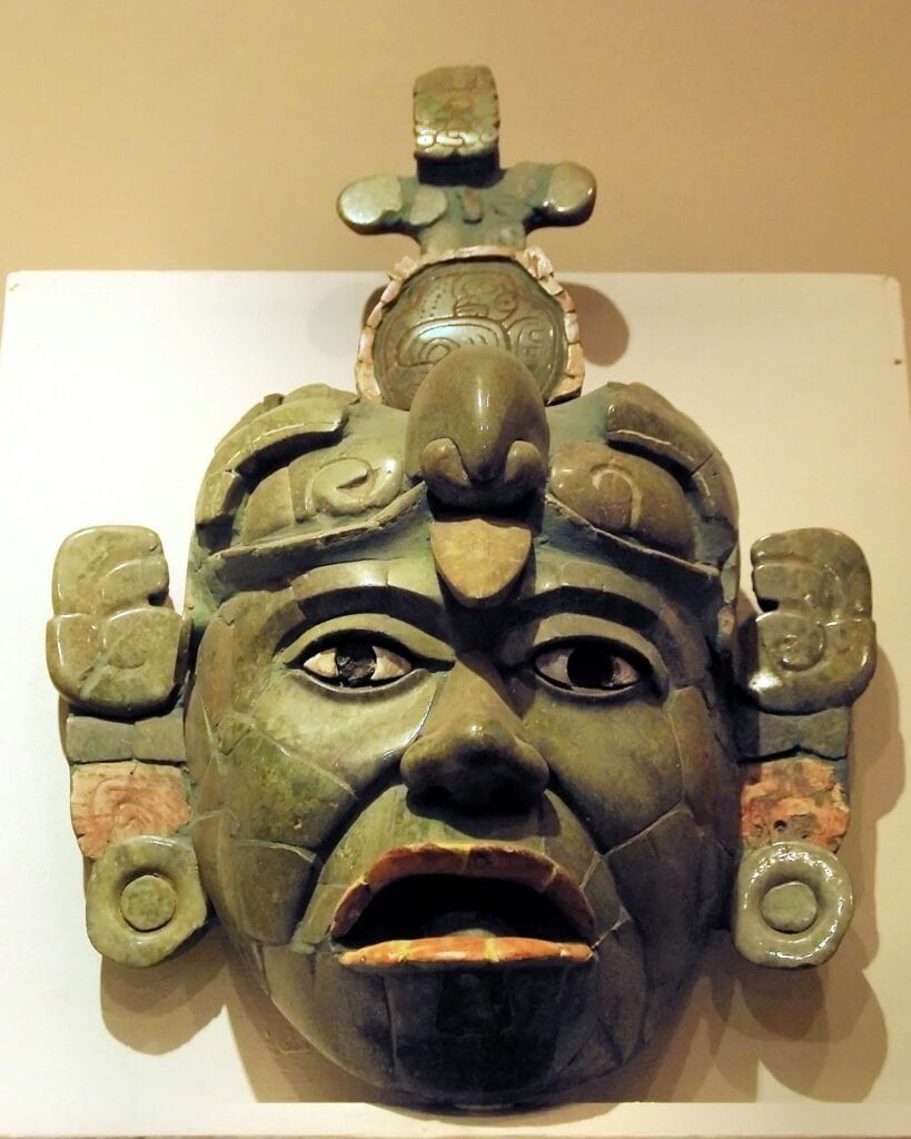 Escultura del Museo Nacional de Arte Moderno de Ciudad de Guatemala