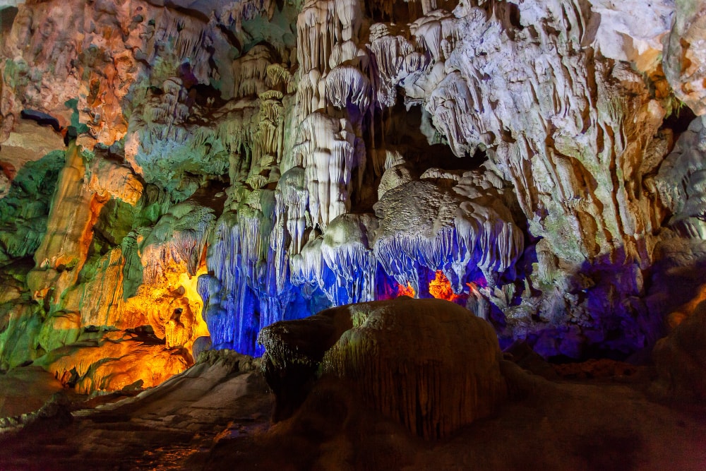 Cueva-Sung-Sot-Bahía-de-Halong