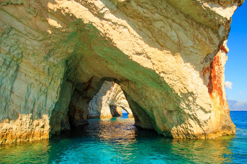blue-caves-Grecia