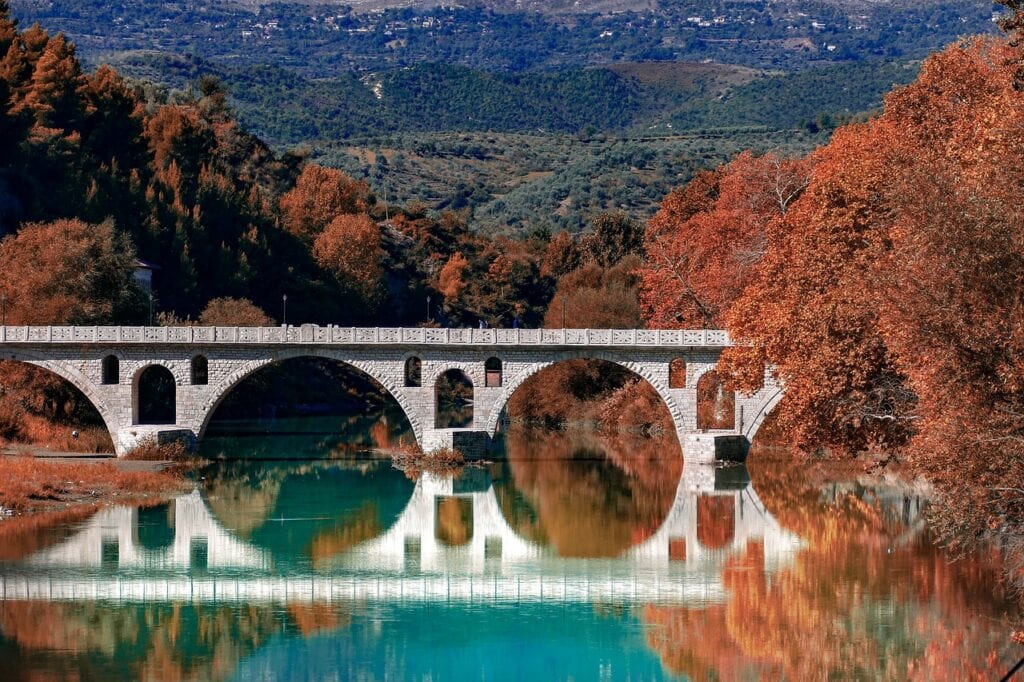Puente-Gorica-Albania
