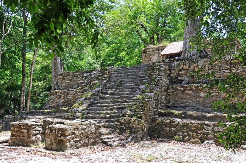 sitio-arqueológico-de-Muyil