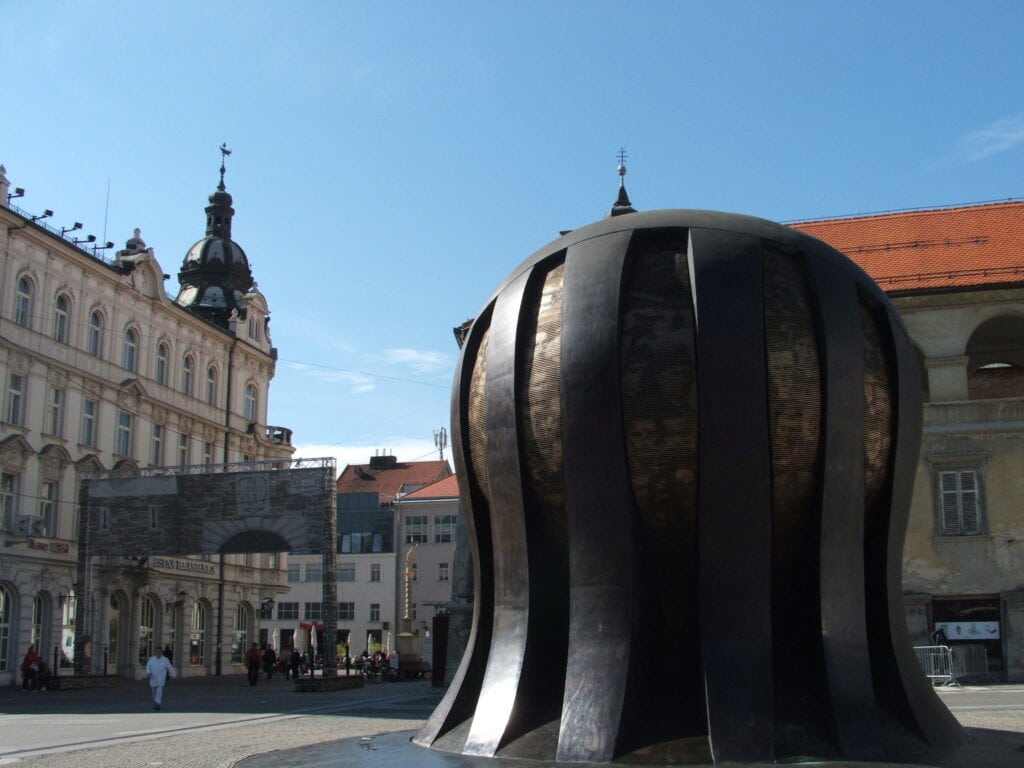 monumento-de-Maribor
