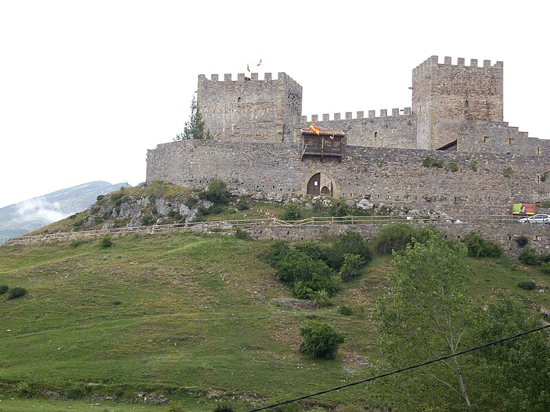 Castillo de San Vicente de Argüeso en Reinosa