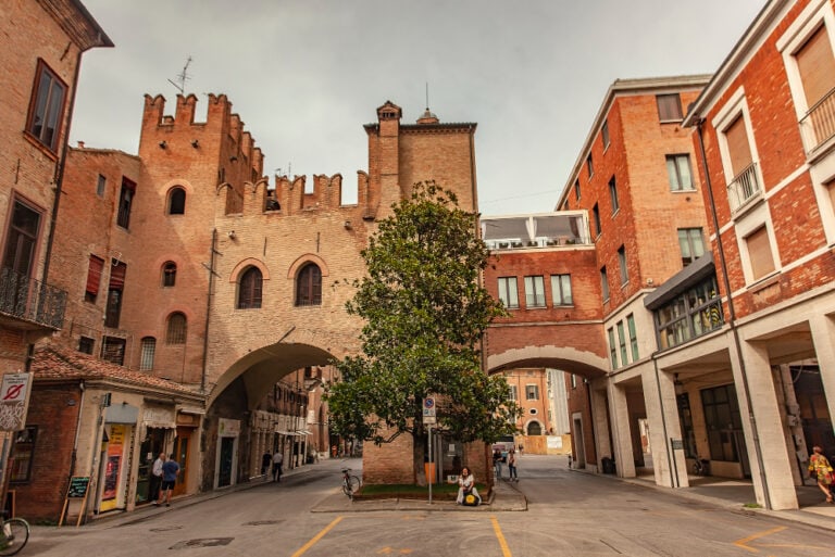 plaza en Ferrara