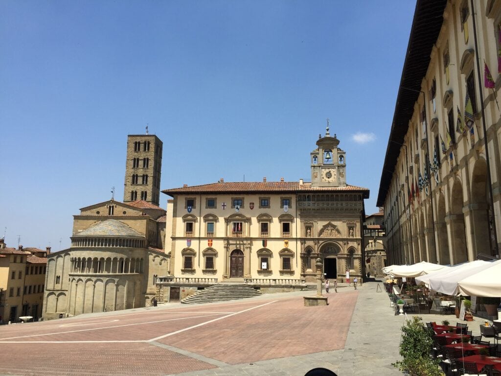 Piazza-Grande-de-Arezzo