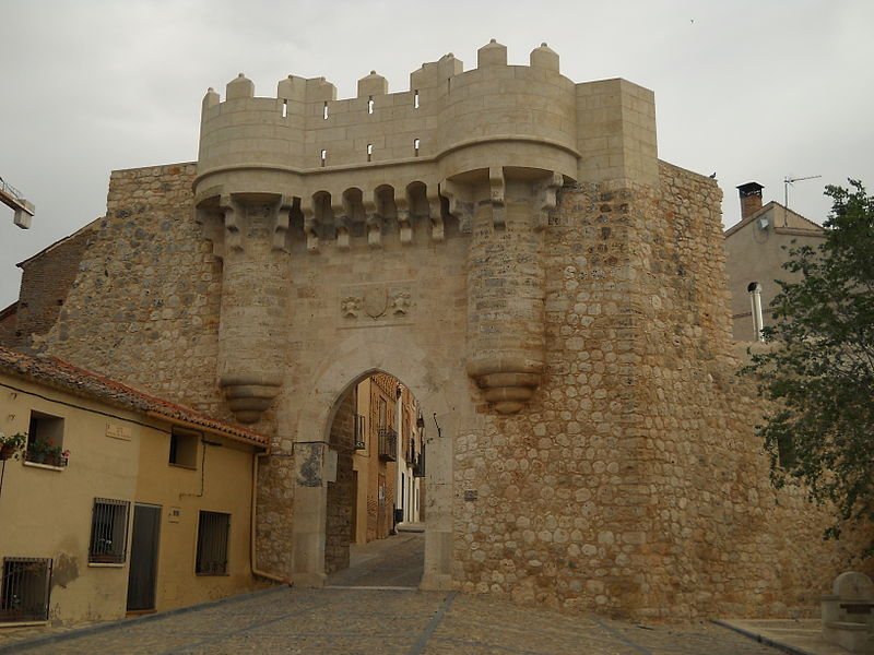 Puerta de Santa María en Hita