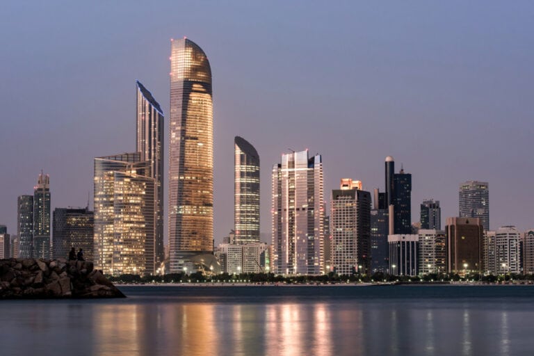 edificios en Abu Dhabi