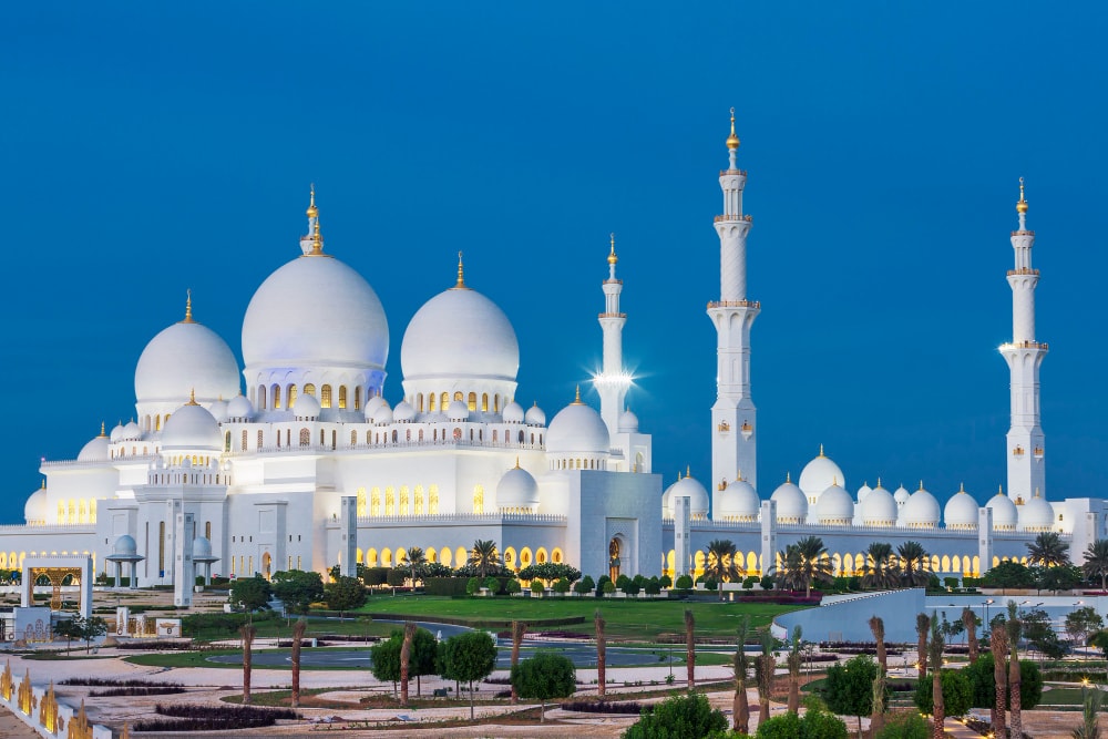 fachada de la Gran Mezquita Sheikh Zayed