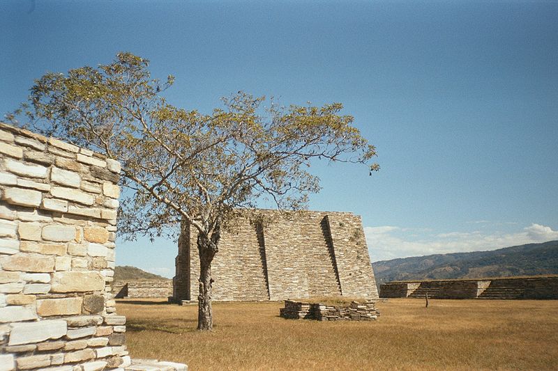 pirámide en Mixco Viejo