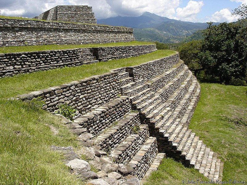 ruinas y pirámides de Mixco Viejo