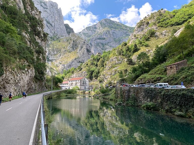 carretera a Poncebos
