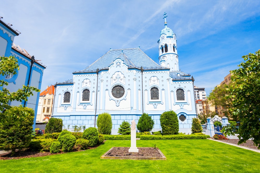iglesia-azul-de-bratislava