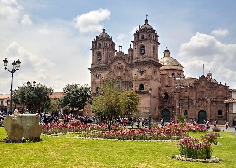 Cusco-Plaza-de-Armas