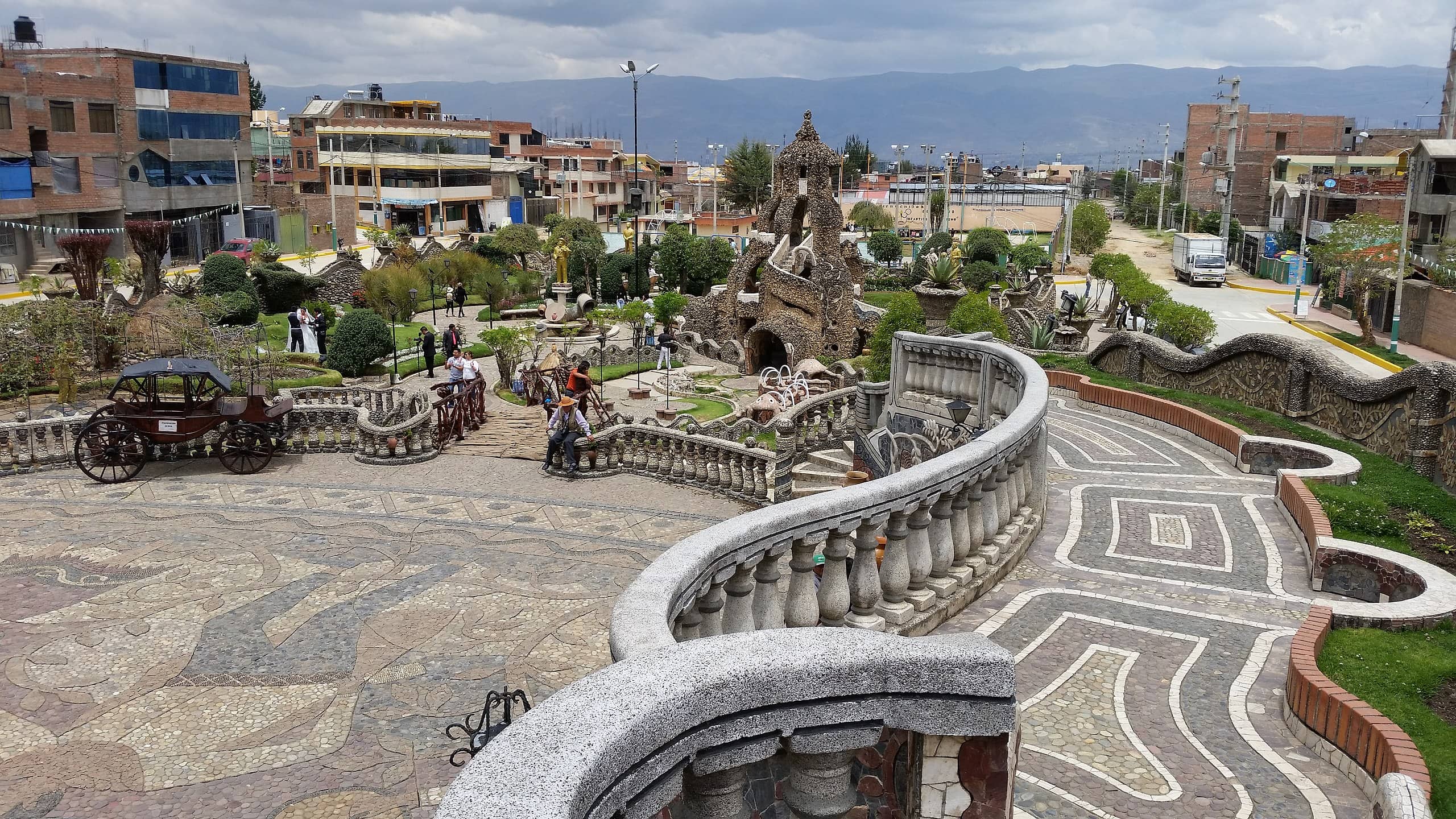 parque-de-la-identidad-de-Huanca