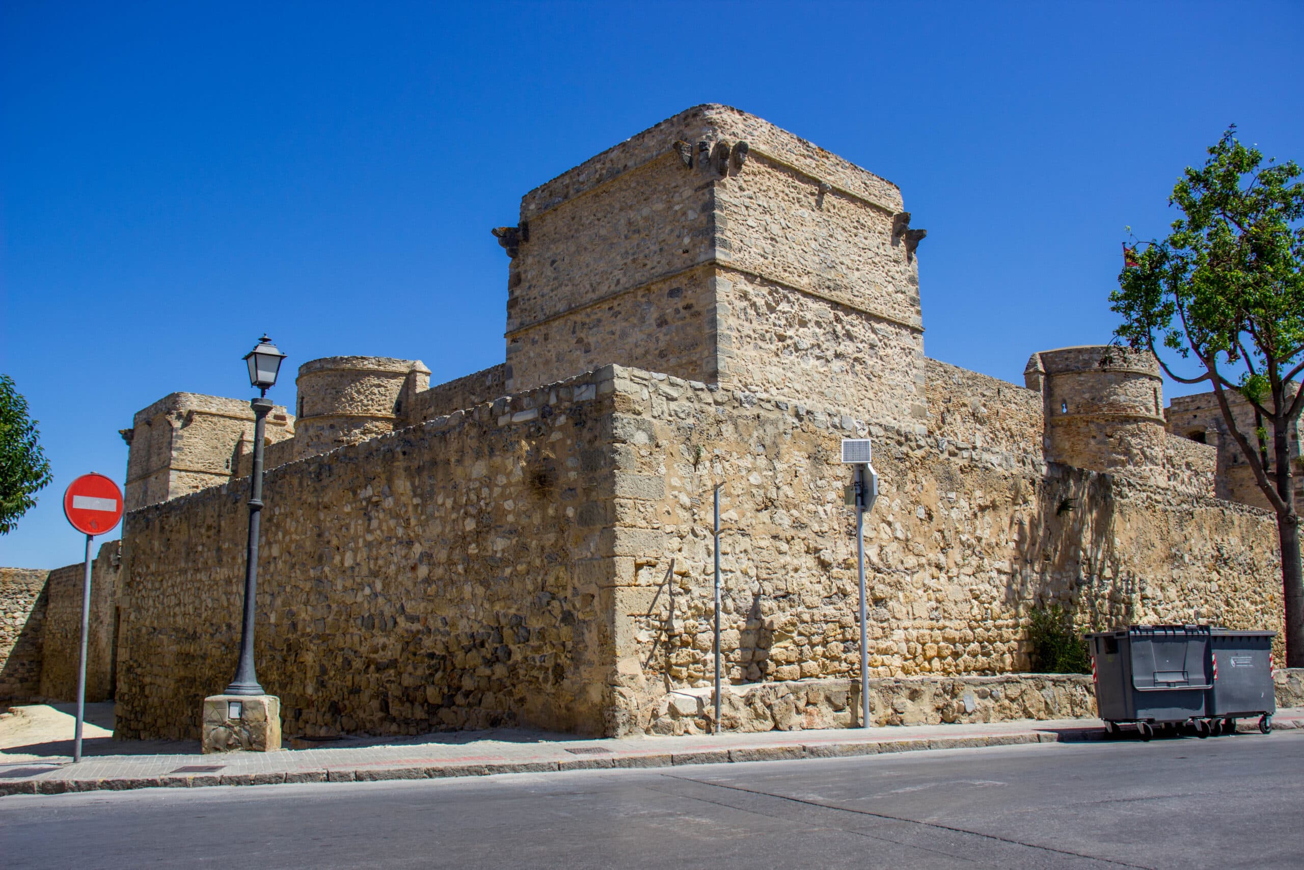 castillo-de-santiago-sanlúcar-de-barrameda