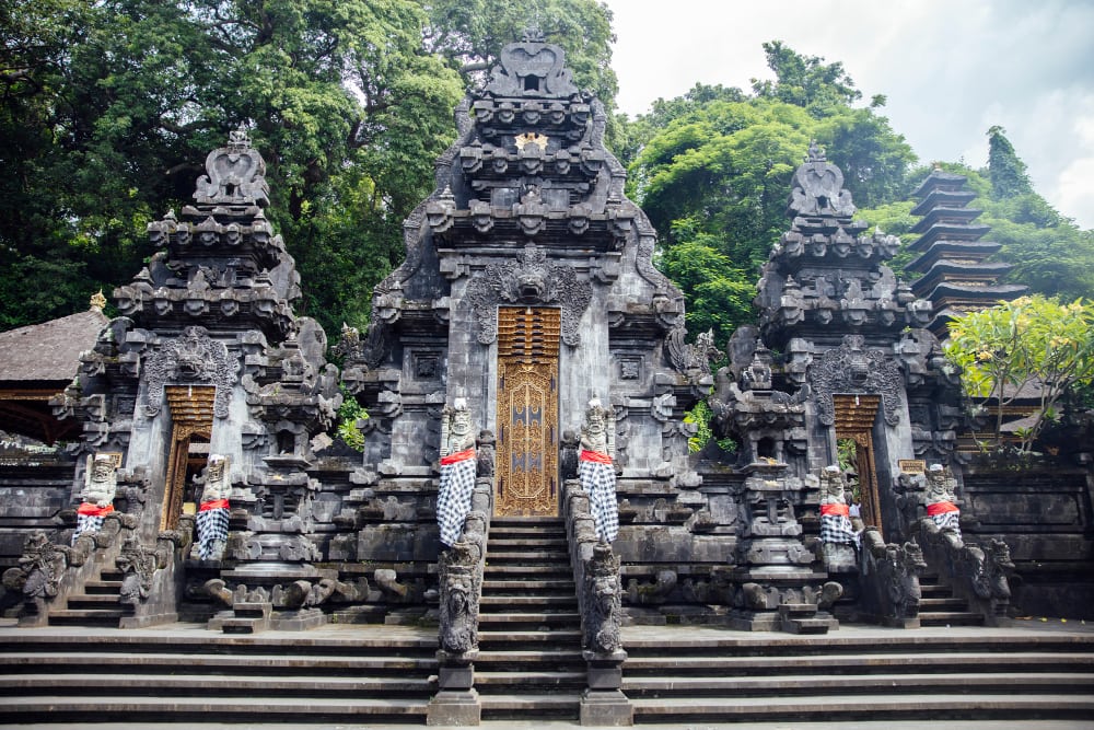 goah-lawa-temple-este-de-Bali