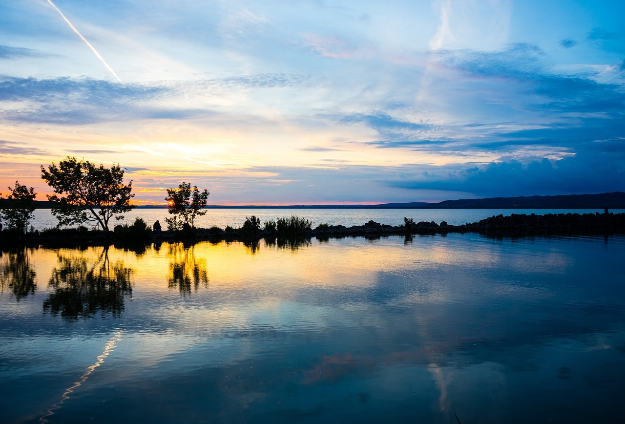 atardecer en el lago Balaton