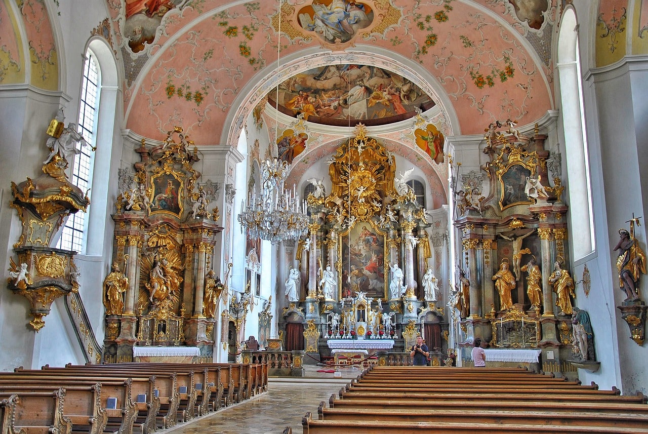 interior de iglesia en Oberammergau