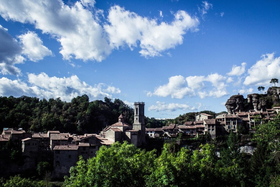 Recorriendo Rupit, un bello pueblito medieval - Viajeros Ocultos