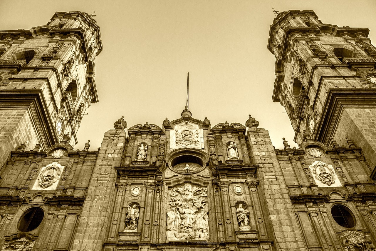 foto antigua de catedral en méxico