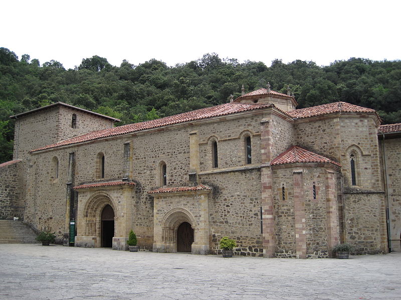 fachada de Monasterio de Santo Toribio