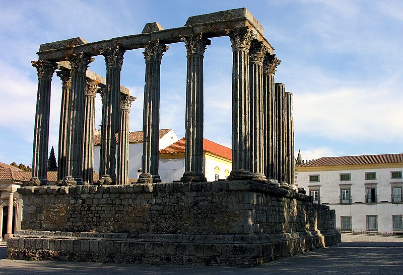 templo de diana o romano en évora