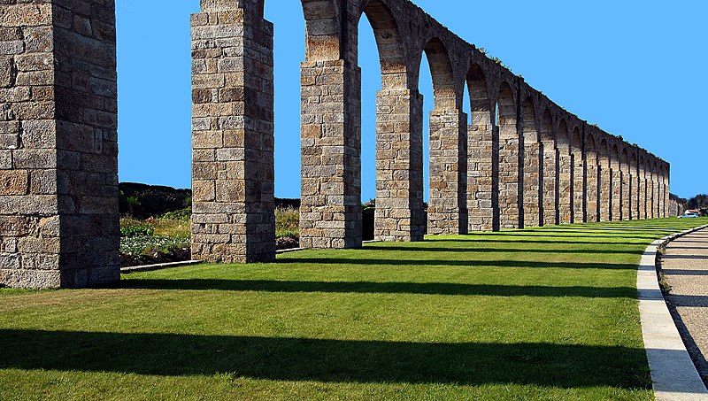 columnas del acueducto santa clara de vila do conde